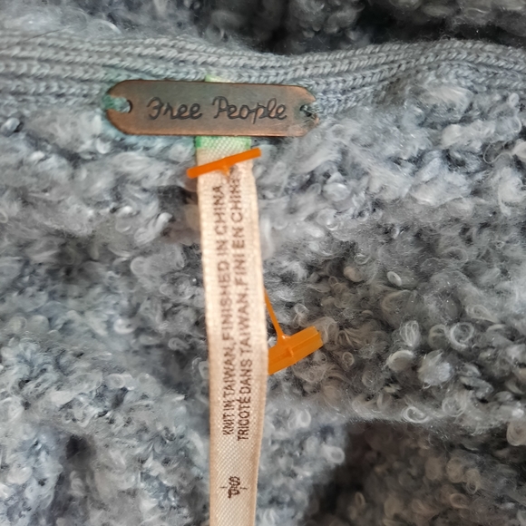 Free People sweater - Picture 4 of 13